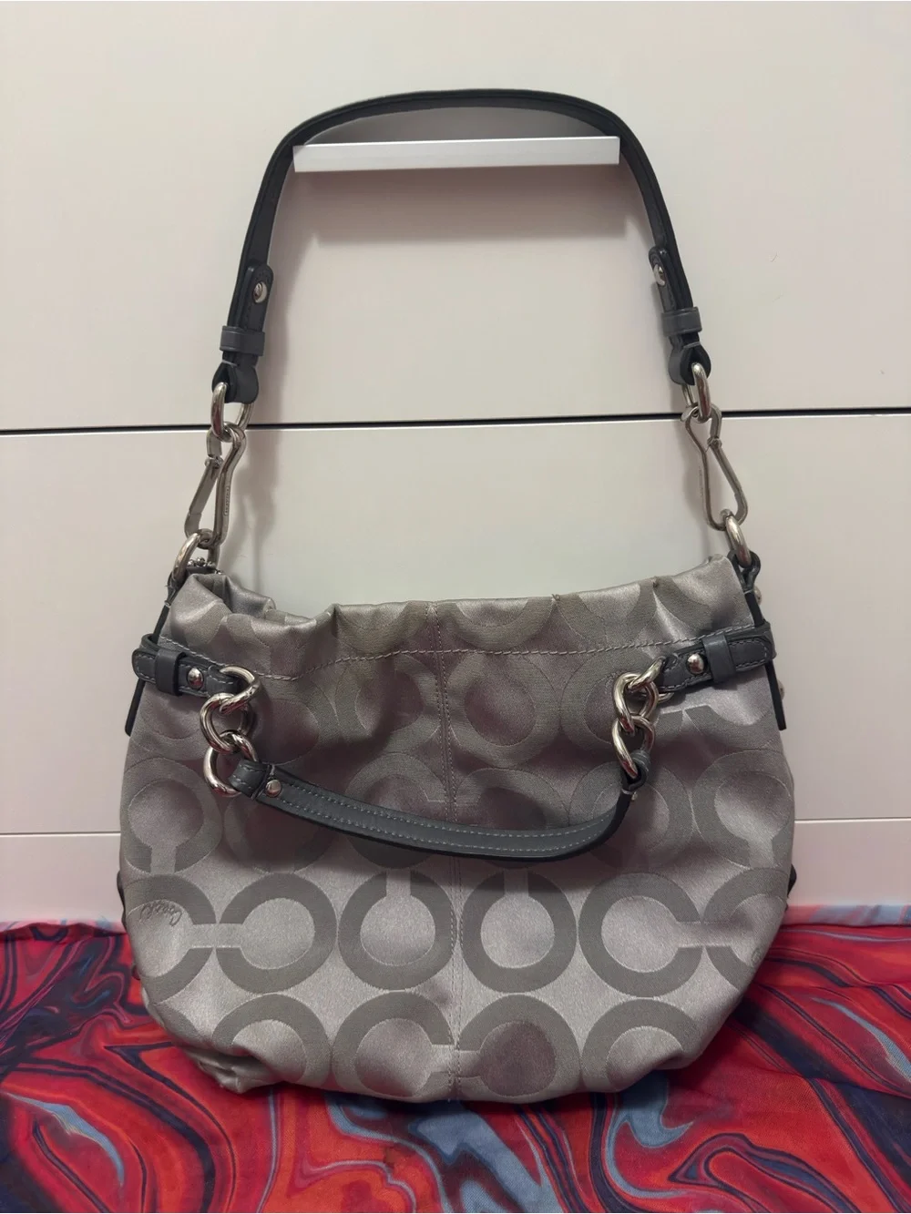 Vintage Y2K Coach Op Art Shimmer Sateen Maggie Hobo Shoulder Bag Grey Silver 🩶